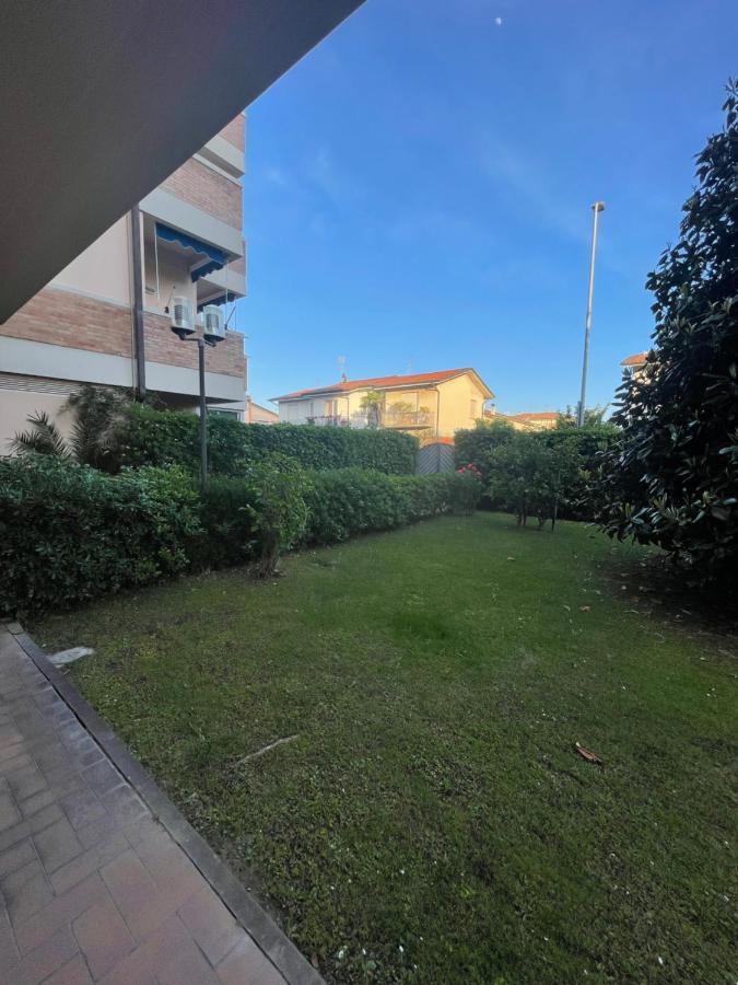 Viareggio Sabbia Bianca Διαμέρισμα Εξωτερικό φωτογραφία